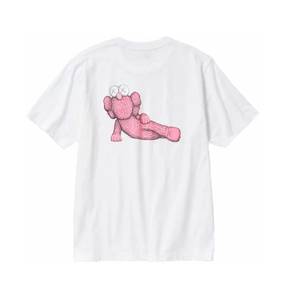 NEW Uniqlo T-Shirt KAWS Pink Graphic Size: M - Picture 2 of 5